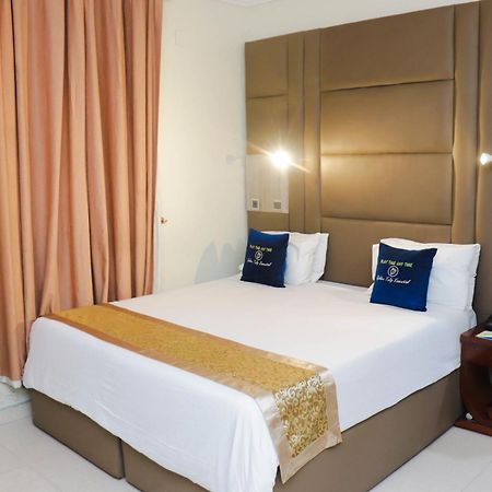 Golden Tulip Hotel- Evergreen פורט הרקורט מראה חיצוני תמונה