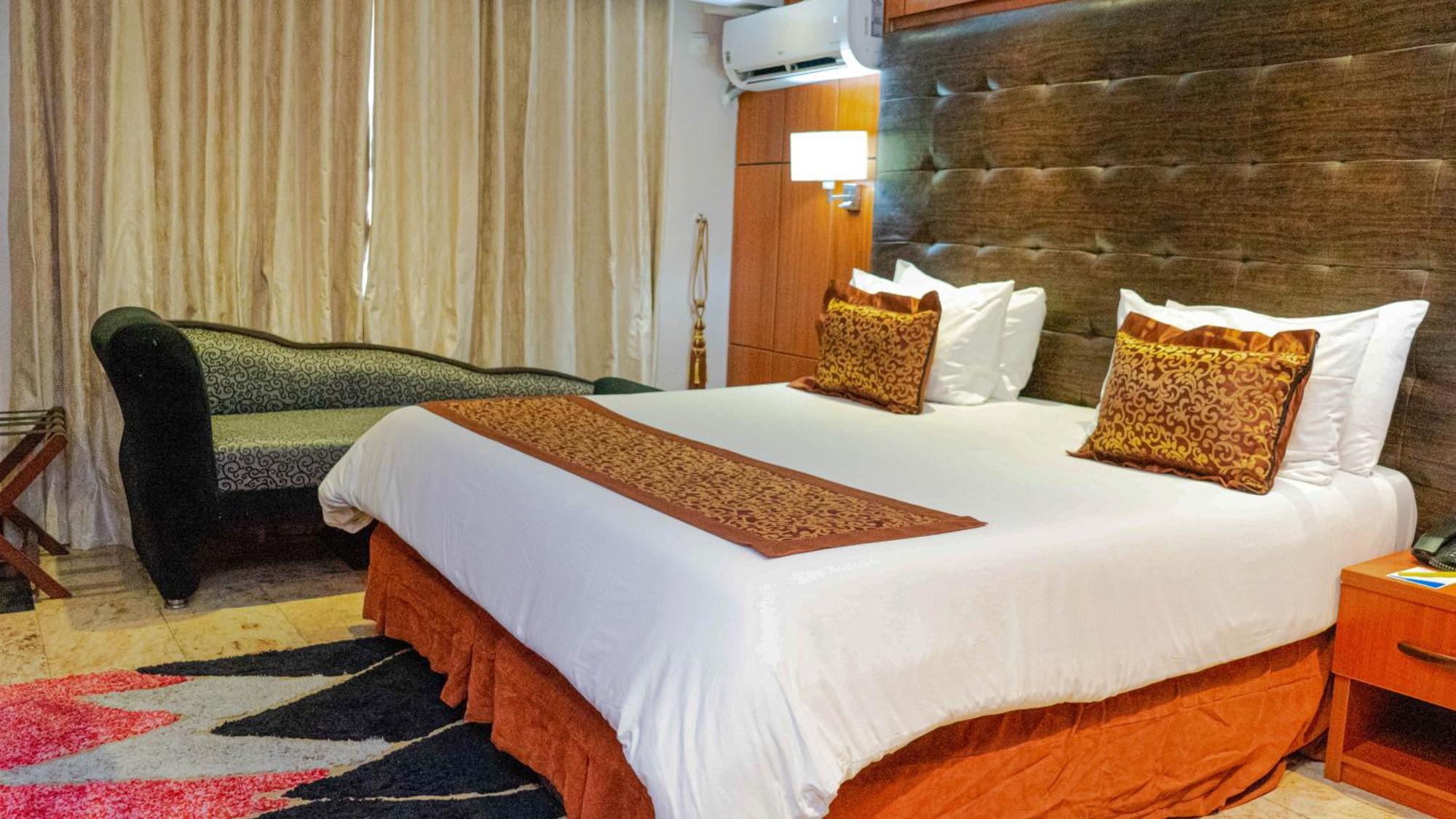 Golden Tulip Hotel- Evergreen פורט הרקורט מראה חיצוני תמונה